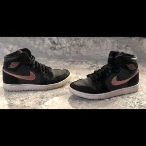 Air Jordan Retro 1 High Tops Size 7.
